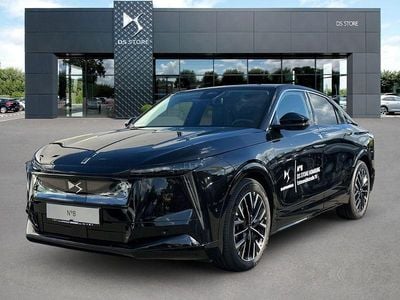 Schwarz Gebraucht 2025 DS Automobiles N°8 SUV | 71.990 €