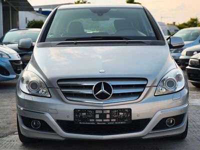Mercedes B200