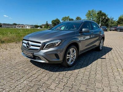 Mercedes GLA220