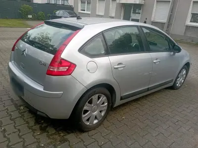 Używany Citroën C4 97 KM (71 kW) 2010 Srebrny Sedan/Limuzyna
