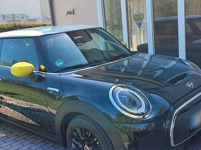Gebraucht Mini Cooper SE 135 kW (184 PS) 2022 Schwarz Kleinwagen