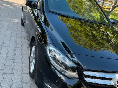 Gebraucht Mercedes B180 109 PS (80 kW) 2017 Schwarz Kleinwagen