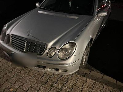 Mercedes E220