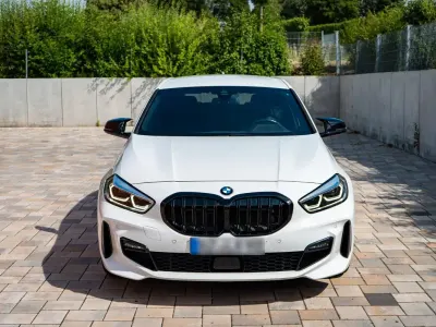 Gebraucht BMW 118 M Sport 136 PS (100 kW) 2022 Weiß Kleinwagen