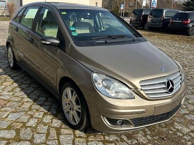 Gebraucht Mercedes B180 109 PS (80 kW) 2007 Gelb Van / Kleinbus