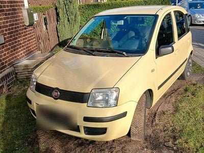 Second-hand Fiat Panda 55 CP (40 kW) 2009 Galben Hatchback