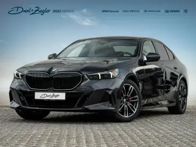 Gebraucht BMW 520 M Sport 197 PS (144 kW) 2025 Sophistograu brillanteffekt metallic Limousine