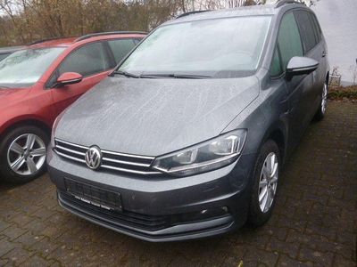 Gebraucht VW Touran Comfortline 150 PS (110 kW) 2018 Grau Van / Kleinbus