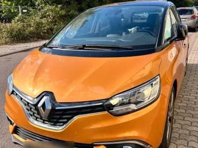 Gebraucht Renault Scénic III 132 PS (97 kW) 2017 Gelb Van / Kleinbus