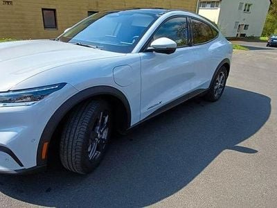 Second-hand Ford Mustang Mach-E Extended Range 216 kW (294 CP) 2022 Alb SUV