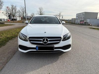 Weiß Gebraucht 2018 Mercedes E220 Avantgarde Kombi | 19.500 € (Superpreis)