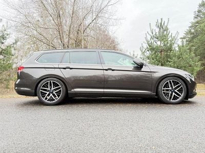 Braun Gebraucht 2016 VW Passat Kombi | 10.600 € (Guter Preis)