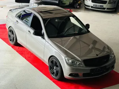 Gebraucht Mercedes C180 156 PS (114 kW) 2008 Silber Limousine