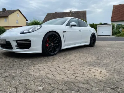 Gebraucht Porsche Panamera Turbo 520 PS (382 kW) 2013 Weiß Kleinwagen