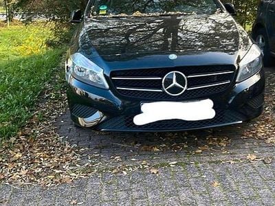 Gebraucht Mercedes A200 136 PS (100 kW) 2012 Schwarz Limousine