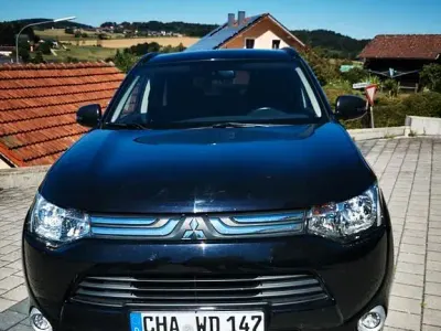Gebraucht Mitsubishi Outlander Instyle 150 PS (110 kW) 2013 Schwarz SUV