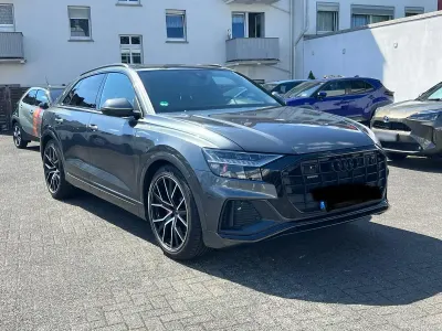 Gebraucht Audi Q8 286 PS (210 kW) 2021 Grau SUV