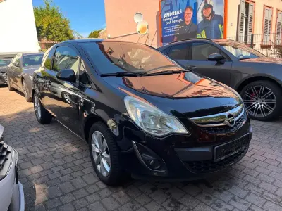 Gebraucht Opel Corsa 69 PS (50 kW) 2012 Graphitschwarz/carbon flash/midn (metallic) Kleinwagen