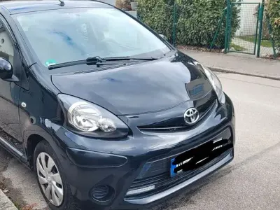 Gebraucht Toyota Aygo Cool 68 PS (50 kW) 2014 Schwarz Kleinwagen