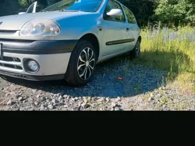 Gebraucht Renault Clio 75 PS (55 kW) 2001 Grau Kleinwagen