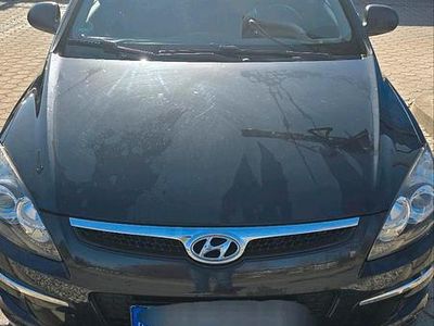 Gebraucht Hyundai i30 90 PS (66 kW) 2009 Schwarz Kombi