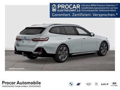 Gebraucht BMW 550e M Sport 489 PS (359 kW) 2025 Grau Kombi