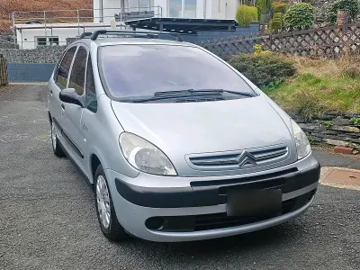 Gebraucht Citroën Xsara Picasso 109 PS (80 kW) 2006 Silber Van / Kleinbus