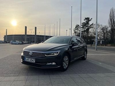 Gebraucht VW Passat 190 PS (139 kW) 2017 Grau Kombi