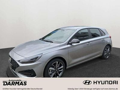 Gebraucht Hyundai i30 Advantage 101 PS (74 kW) 2025 Shimmering silver Limousine