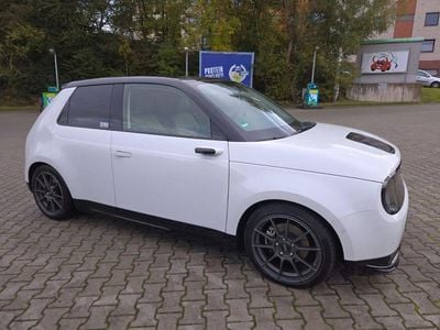 Honda e