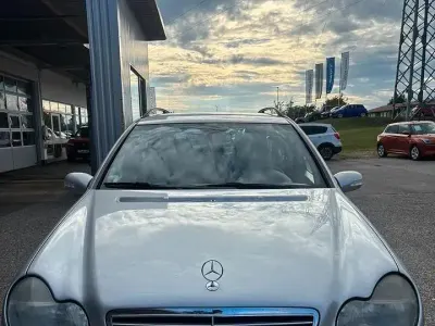Gebraucht Mercedes C270 170 PS (125 kW) 2002 Grau Kombi