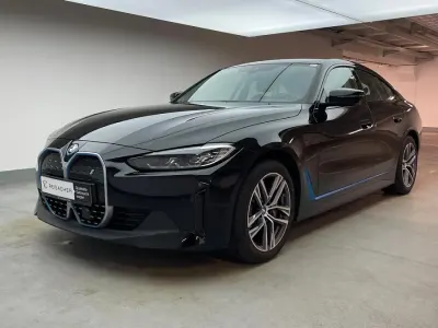 Używany BMW i4 Efficient Dynamics 210 kW (286 KM) 2023 Czarny Sedan/Limuzyna