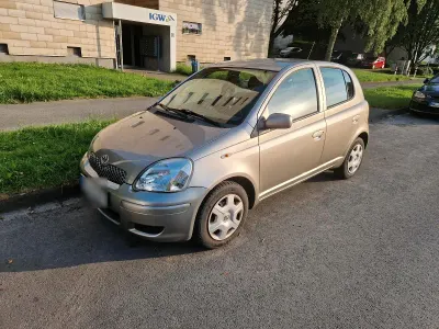 Gebraucht Toyota Yaris 87 PS (63 kW) 2005 Grau Kleinwagen
