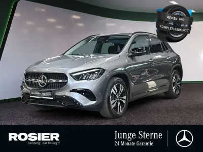 Gebraucht Mercedes GLA220 Advanced 190 PS (139 kW) 2024 Grau / mountaingrau SUV