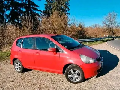 Brugt Honda Jazz 83 HK (61 kW) 2005 Rød Hatchback