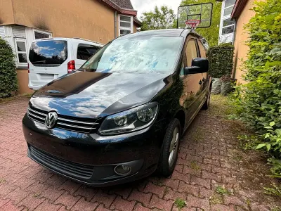 Gebraucht VW Caddy Maxi 140 PS (102 kW) 2013 Schwarz Van / Kleinbus