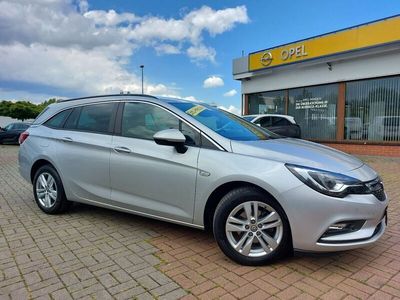 Silber Gebraucht 2018 Opel Astra Business Kombi | 12.990 € (Etwas zu teuer)