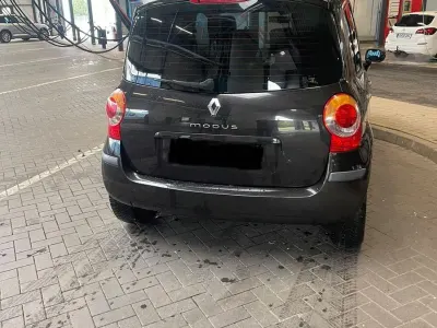 Używany Renault Modus Expression 88 KM (64 kW) 2005 Czarny Minivan