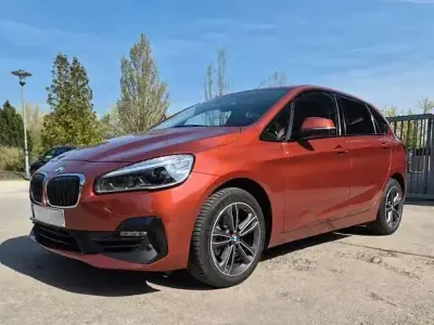 Gebraucht BMW 218 Active Tourer Sport Line 140 PS (102 kW) 2019 Orange Van / Kleinbus