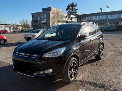 Usata Ford Kuga SYNC Edition 179 CV (131 kW) 2016 Nero SUV