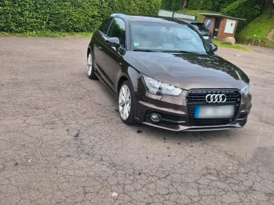 Gebraucht Audi A1 S-Line 180 PS (132 kW) 2012 Braun Kleinwagen