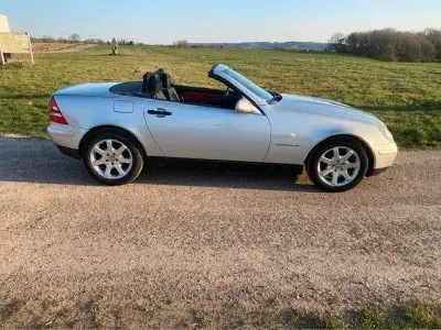 Gebraucht Mercedes SLK230 193 PS (141 kW) 1997 Silber Cabrio