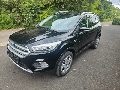 Gebraucht Ford Kuga 175 PS (128 kW) 2019 Schwarz SUV