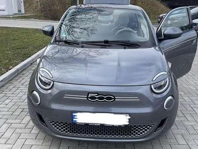 Gebraucht Fiat 500e La Prima 86 kW (118 PS) 2022 Grau Kleinwagen