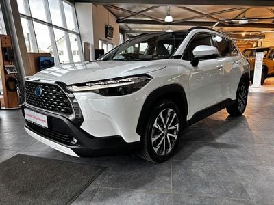 Gebraucht Toyota Corolla Cross Premium 192 PS (141 kW) 2023 Weiß SUV