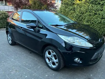 Second-hand Ford Fiesta 90 CP (66 kW) 2010 Negru Hatchback