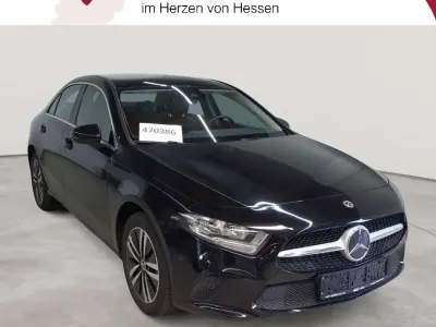 Gebraucht Mercedes A250 Progressive 160 PS (117 kW) 2022 Kosmosschwarz metallic Limousine