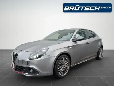 Gebraucht Alfa Romeo Giulietta Super 150 PS (110 kW) 2016 Colore esterno (magnesio grau) Kleinwagen