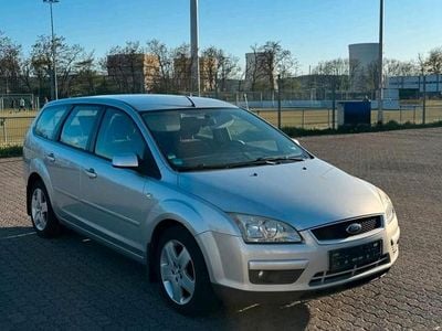 Second-hand Ford Focus Style 82 CP (60 kW) 2007 Gri Break