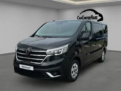Neu Renault Trafic Evolution 150 PS (110 kW) 2026 Schwarz Van / Kleinbus